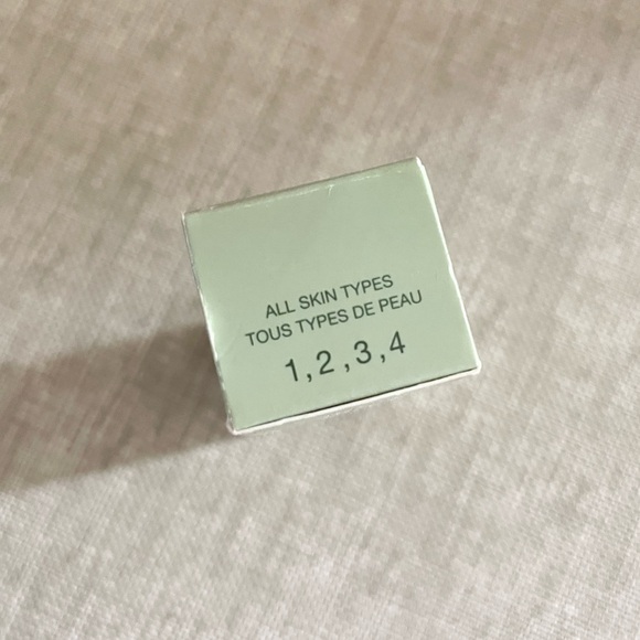 NWT Clinique Smart Clinical MD Multi-Dimensional Age Transformer Revolumize - Picture 4 of 4